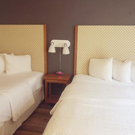 Travelodge By Wyndham Edmonton West Buitenkant foto
