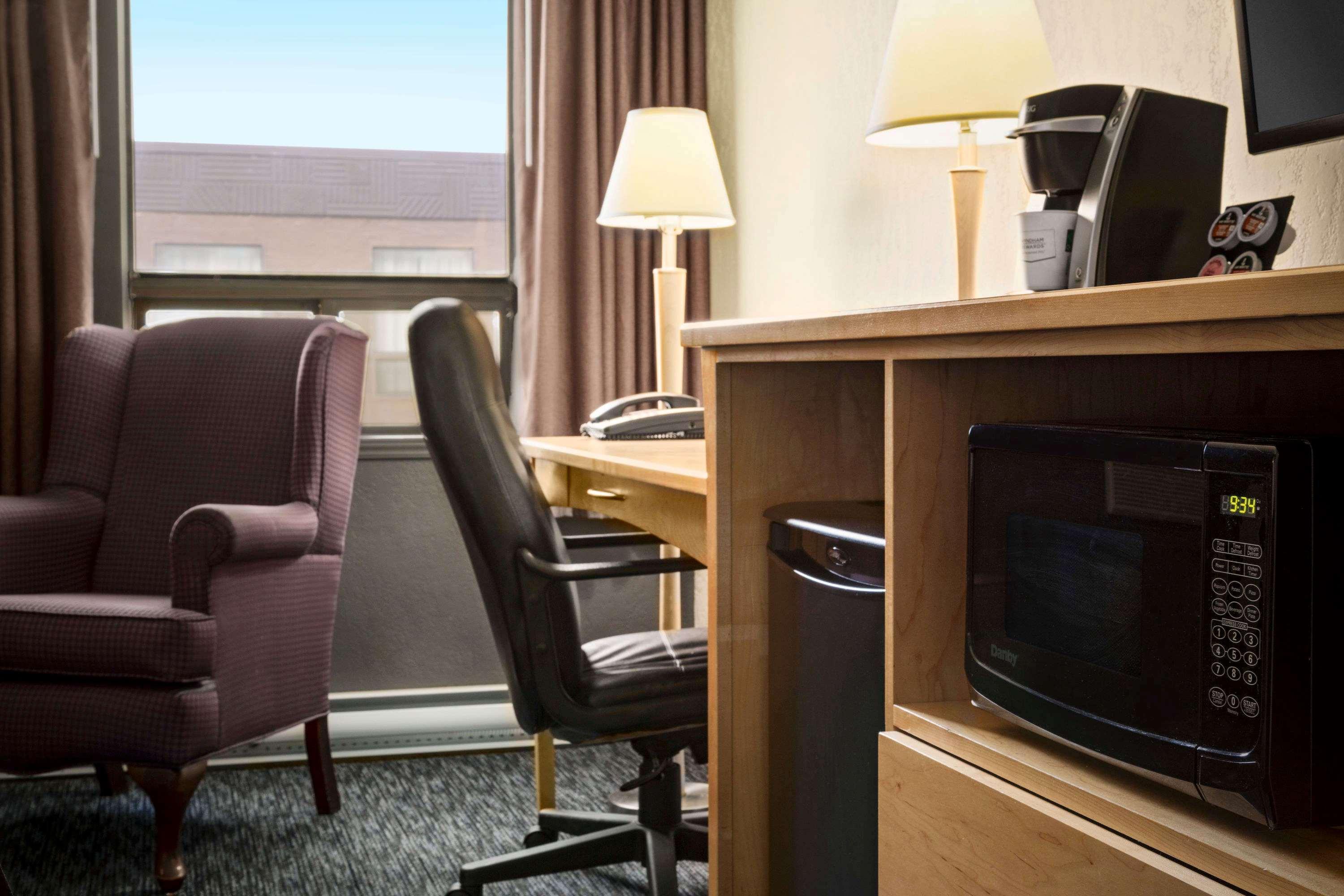 Travelodge By Wyndham Edmonton West Buitenkant foto