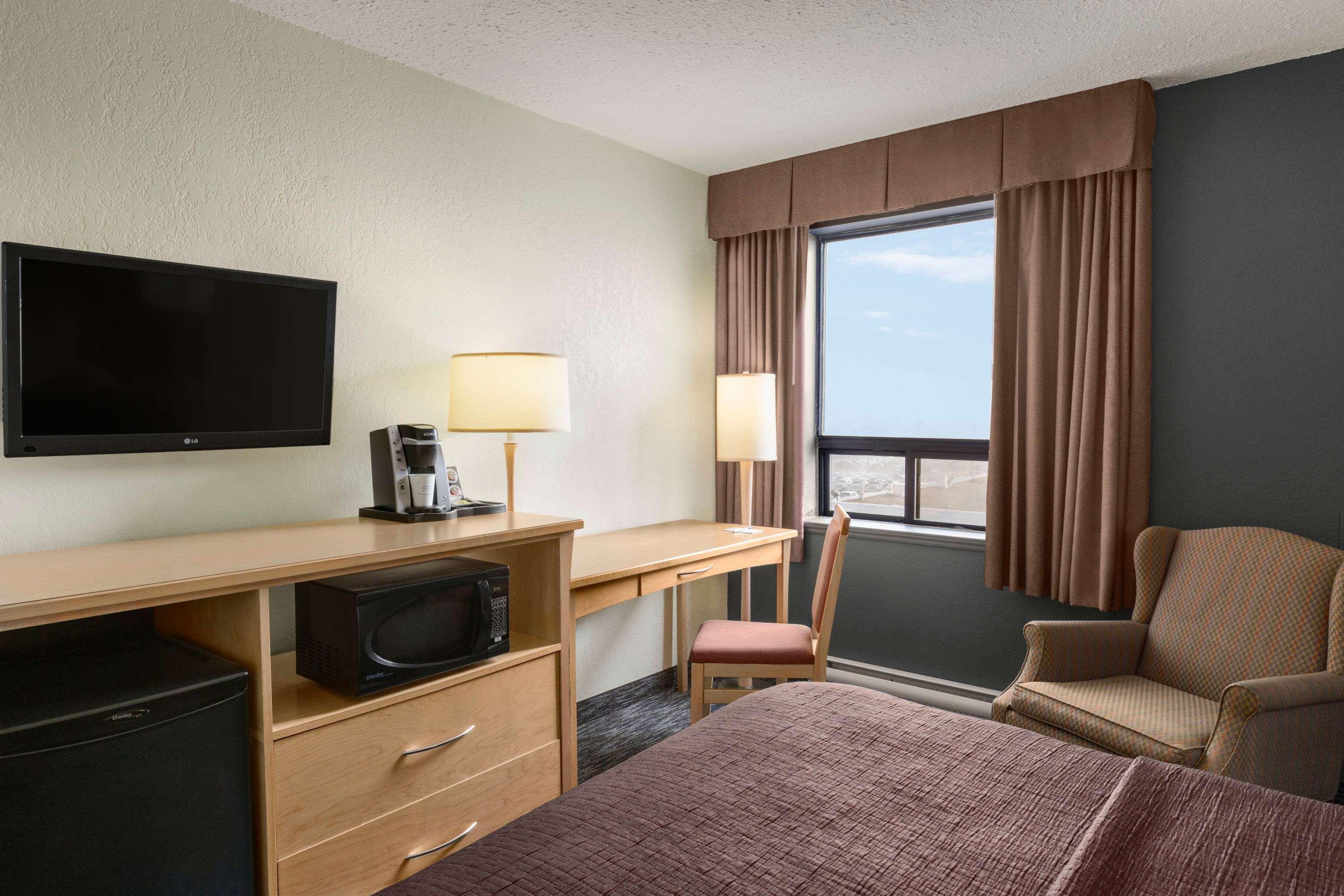 Travelodge By Wyndham Edmonton West Buitenkant foto