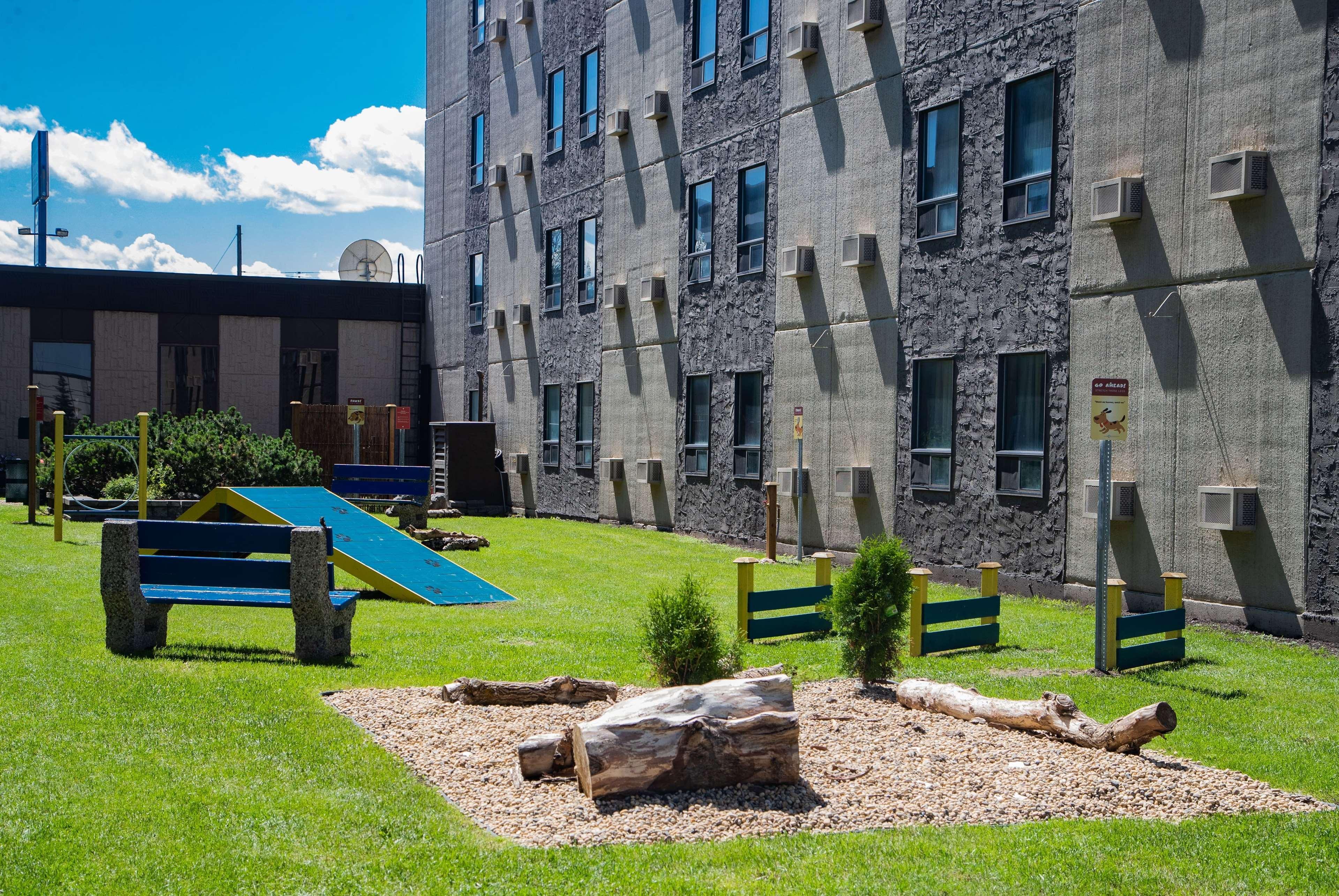 Travelodge By Wyndham Edmonton West Buitenkant foto