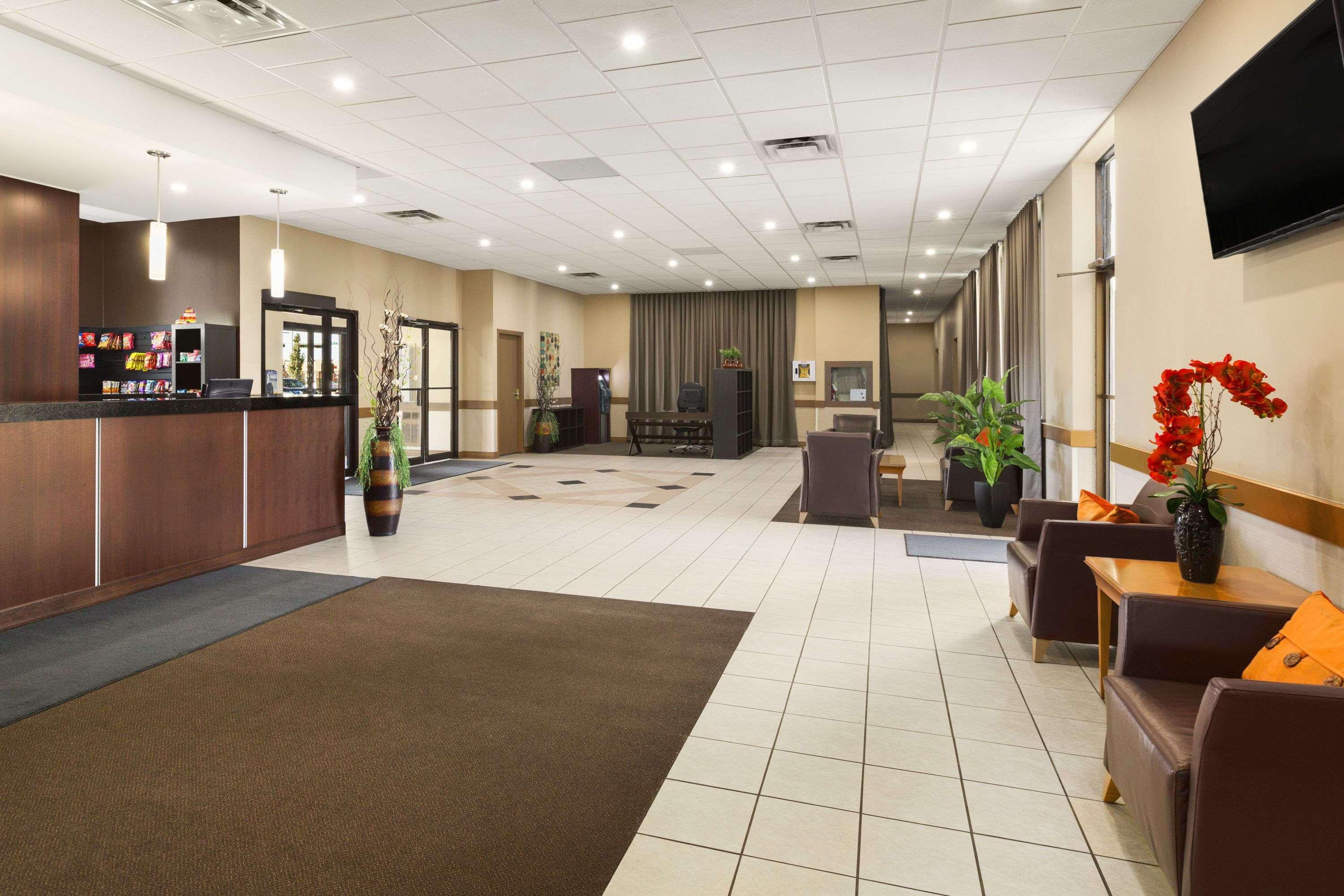 Travelodge By Wyndham Edmonton West Buitenkant foto