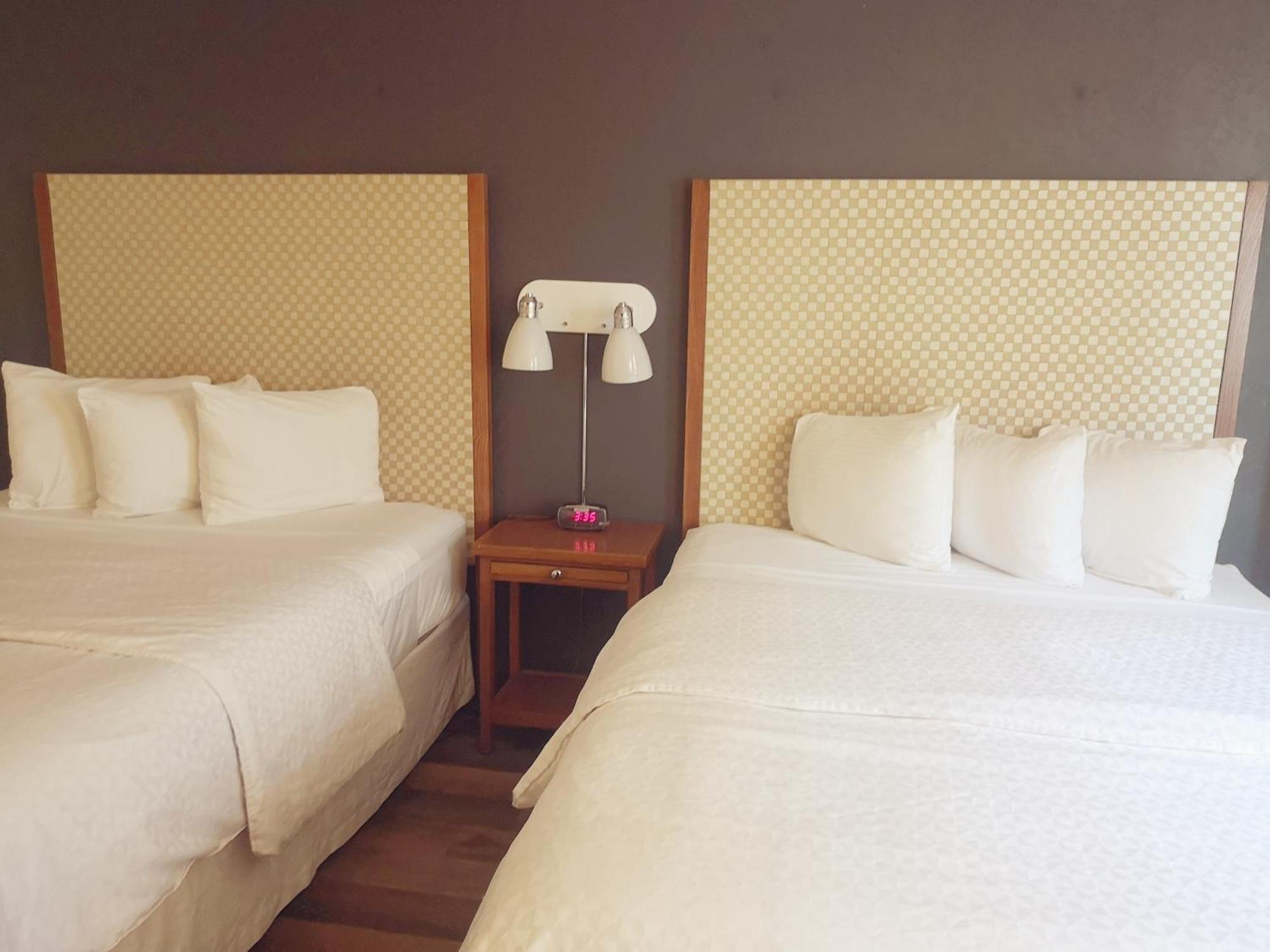 Travelodge By Wyndham Edmonton West Buitenkant foto