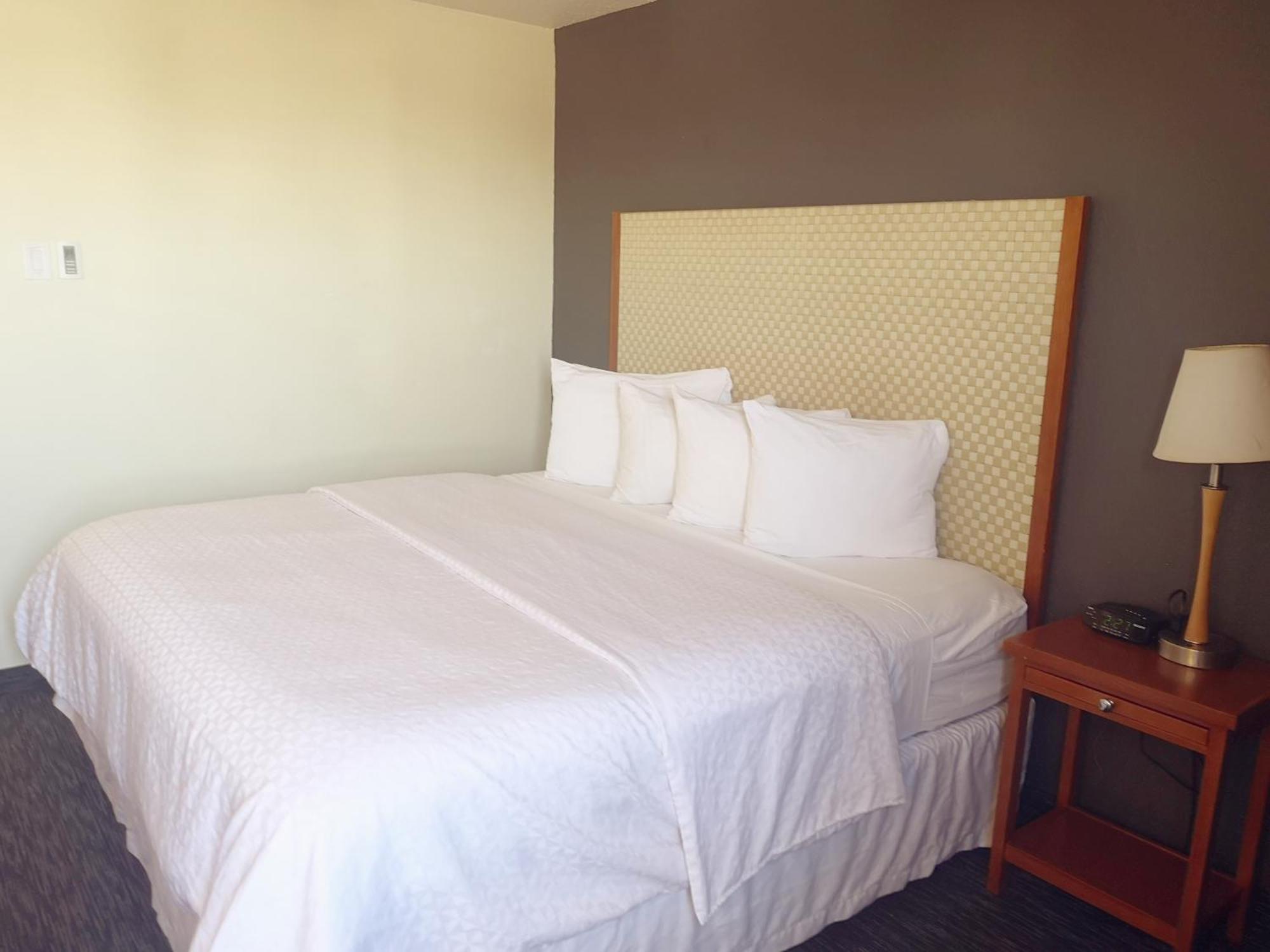 Travelodge By Wyndham Edmonton West Buitenkant foto