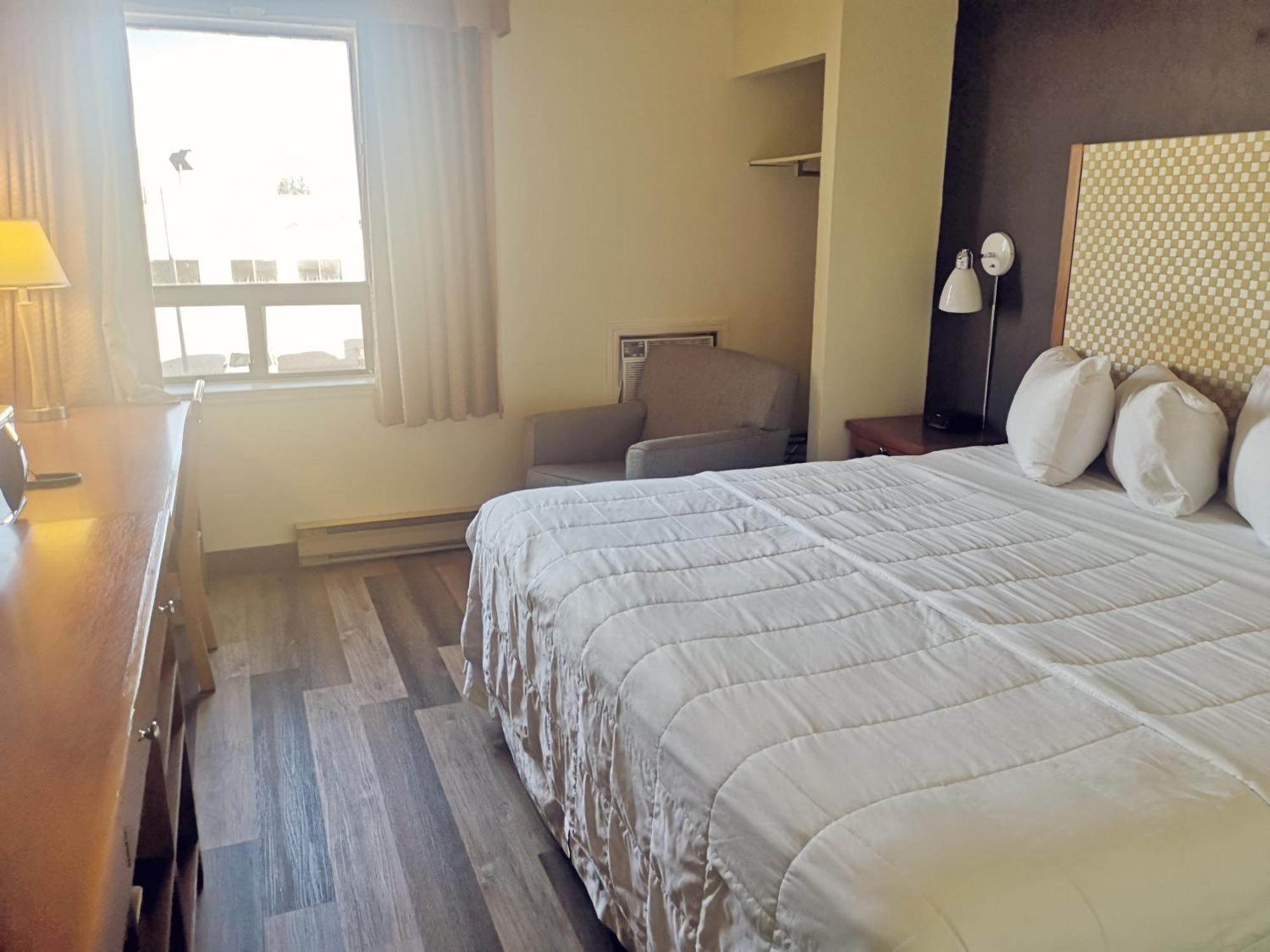 Travelodge By Wyndham Edmonton West Buitenkant foto