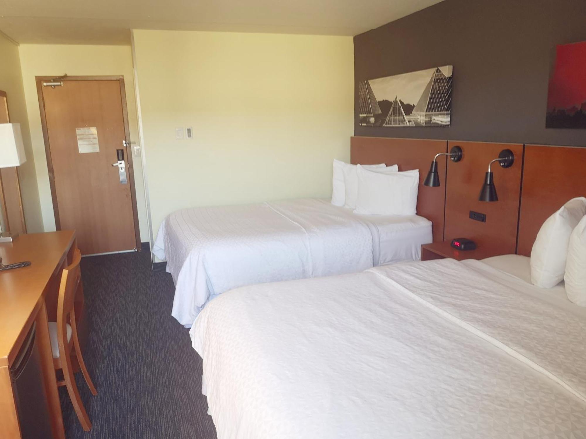 Travelodge By Wyndham Edmonton West Buitenkant foto