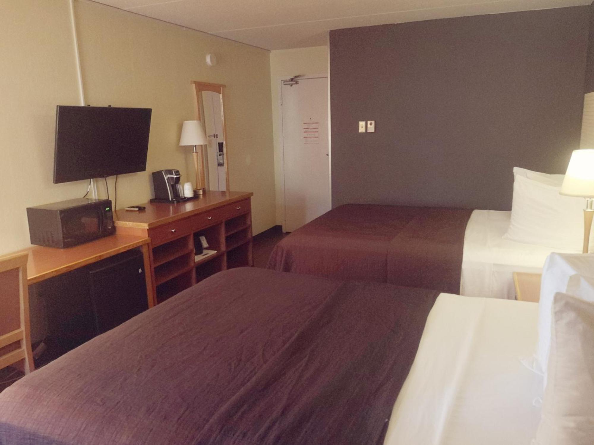 Travelodge By Wyndham Edmonton West Buitenkant foto