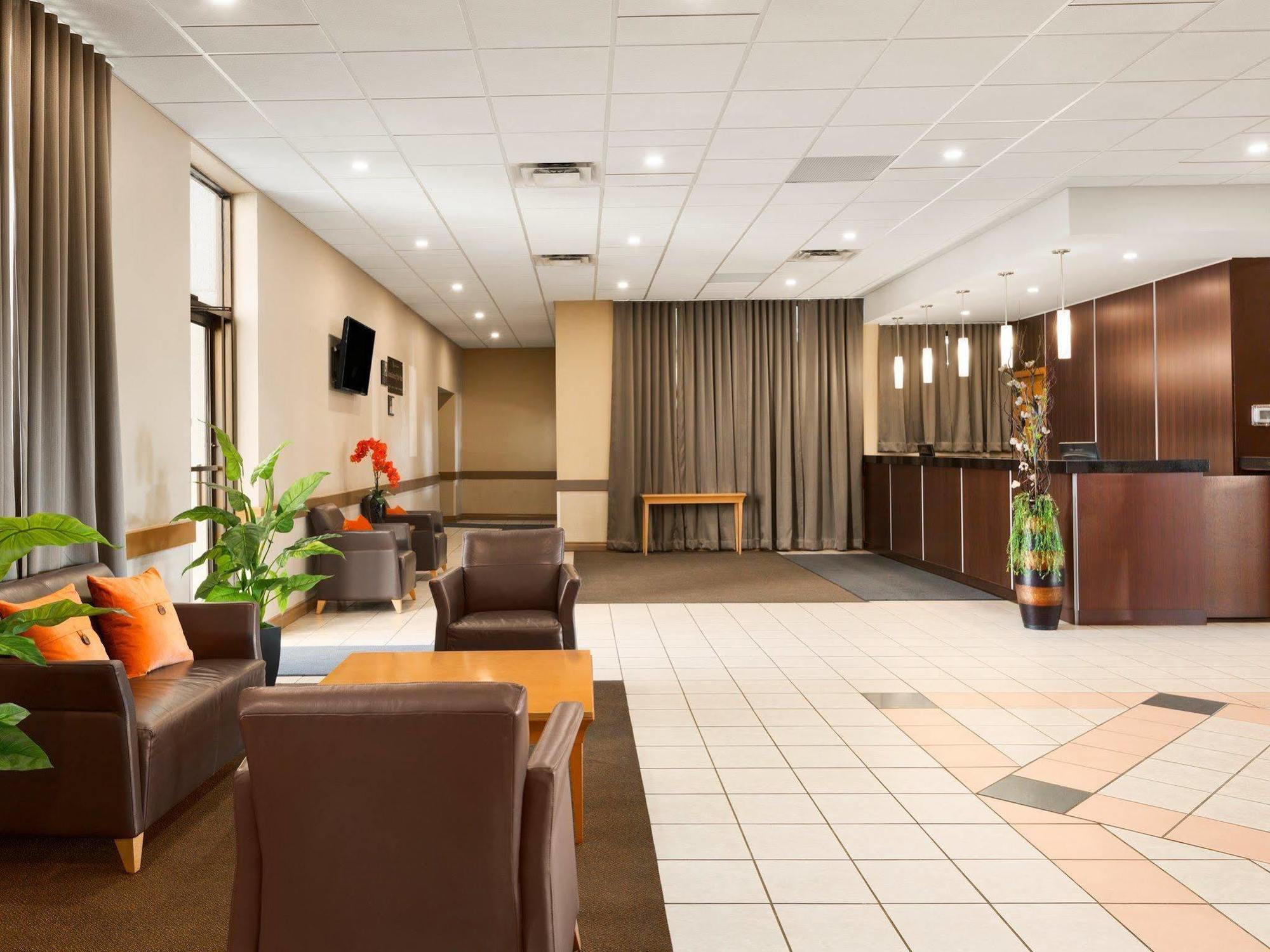 Travelodge By Wyndham Edmonton West Buitenkant foto