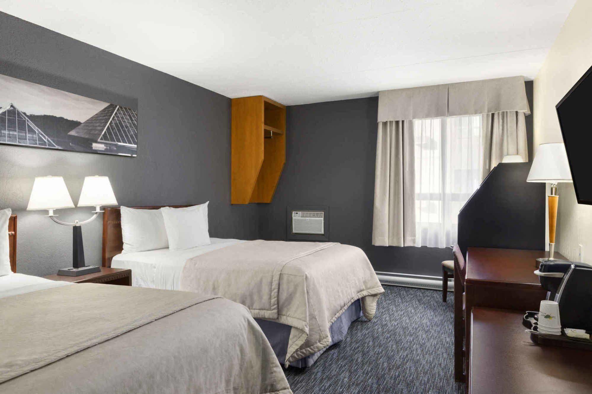Travelodge By Wyndham Edmonton West Buitenkant foto