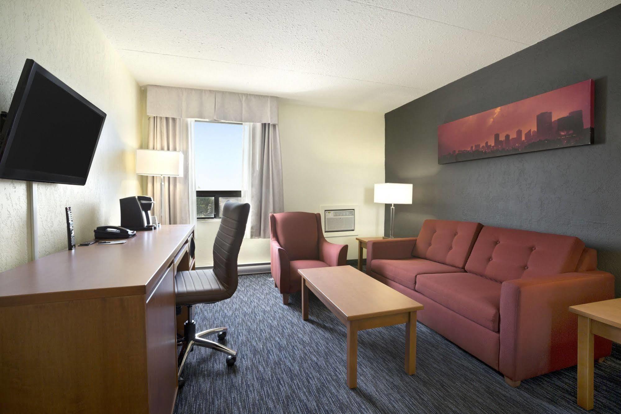 Travelodge By Wyndham Edmonton West Buitenkant foto